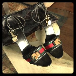 Gucci Vintage 8 Blk Leather Ankle Strap